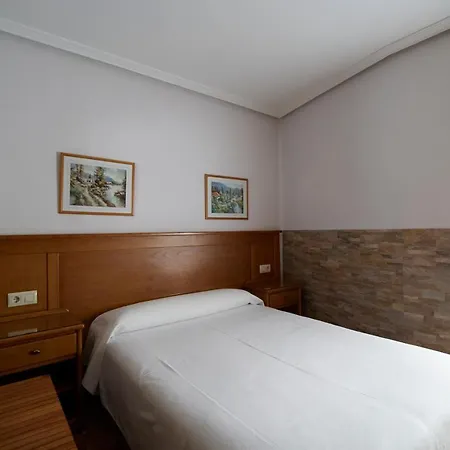 Serafín Pensión 2*